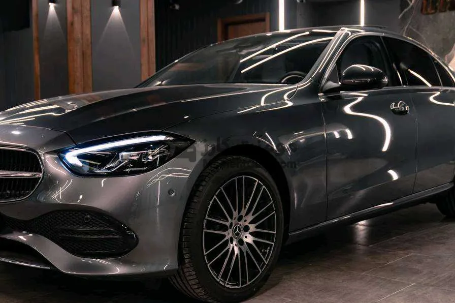 مرسيدس C180 2025 زيرو وكيل سقف بانوراما