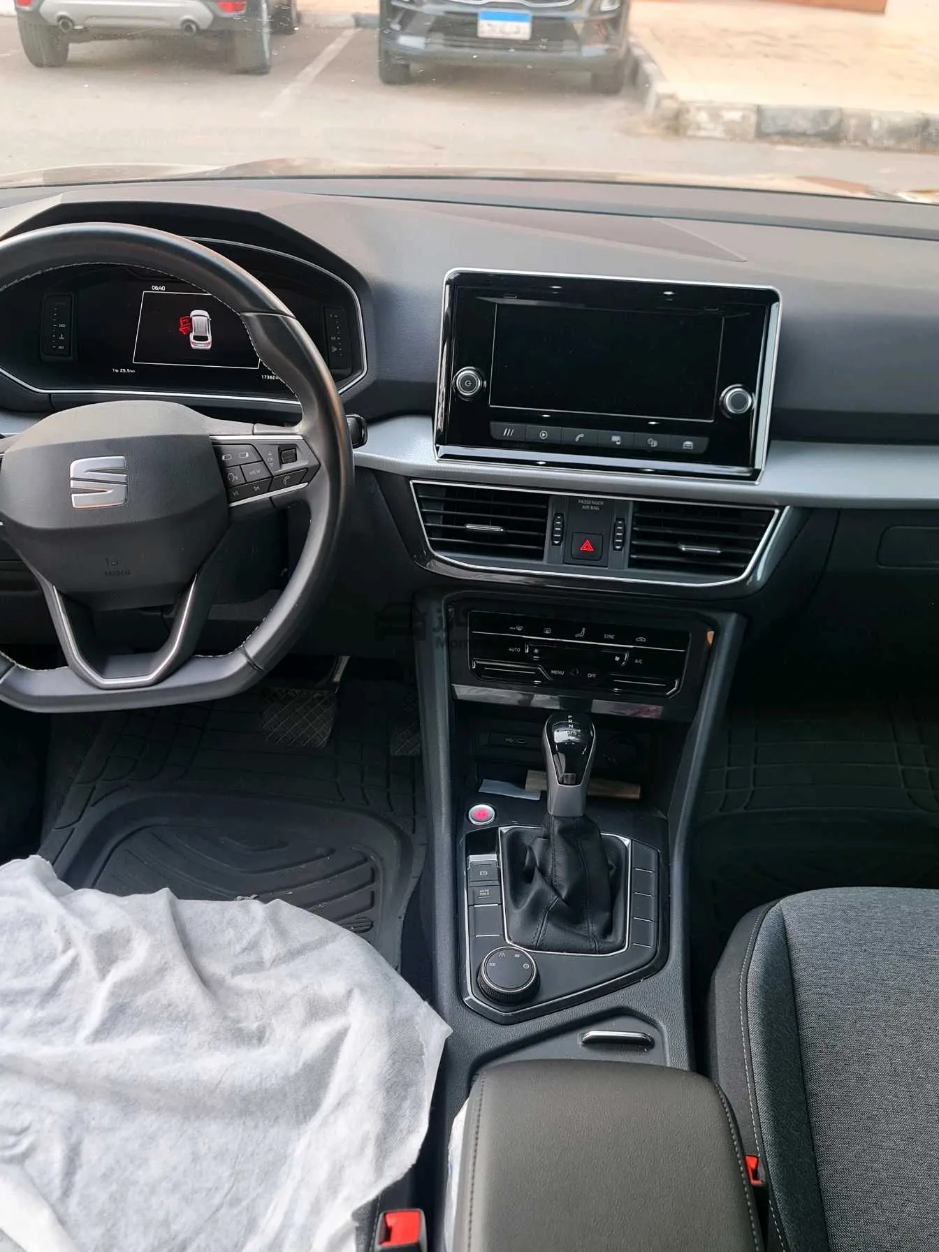 سيات تاراكو 2021 ٧ راكب أتوماتيك عداد قليل