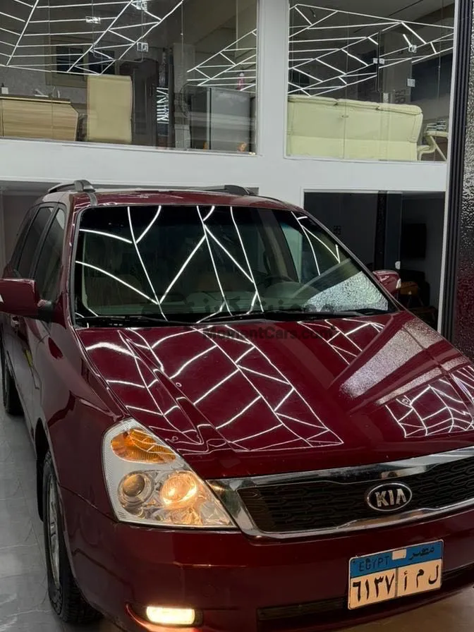 كيا كرنفال 2013 اتوماتيك حالة نادرة للبيع