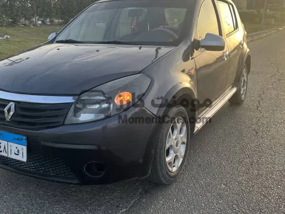 رينو سانديرو ستيب واي 2013 مانيوال - موفرة وبحالة جيدة