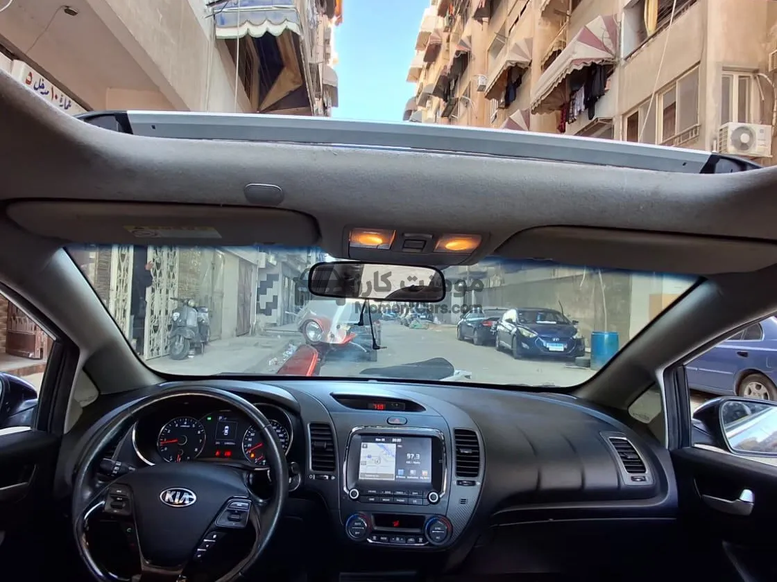 كيا K3 2016 اتوماتيك 1600 سي سي بصمة فتحة سقف للبيع