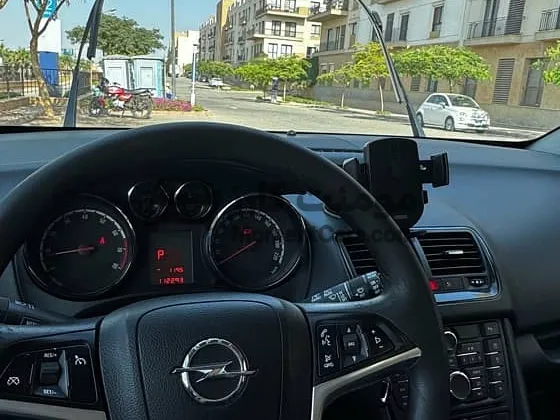 أوبل ميريفا 2016 اتوماتيك سقف بانوراما للبيع