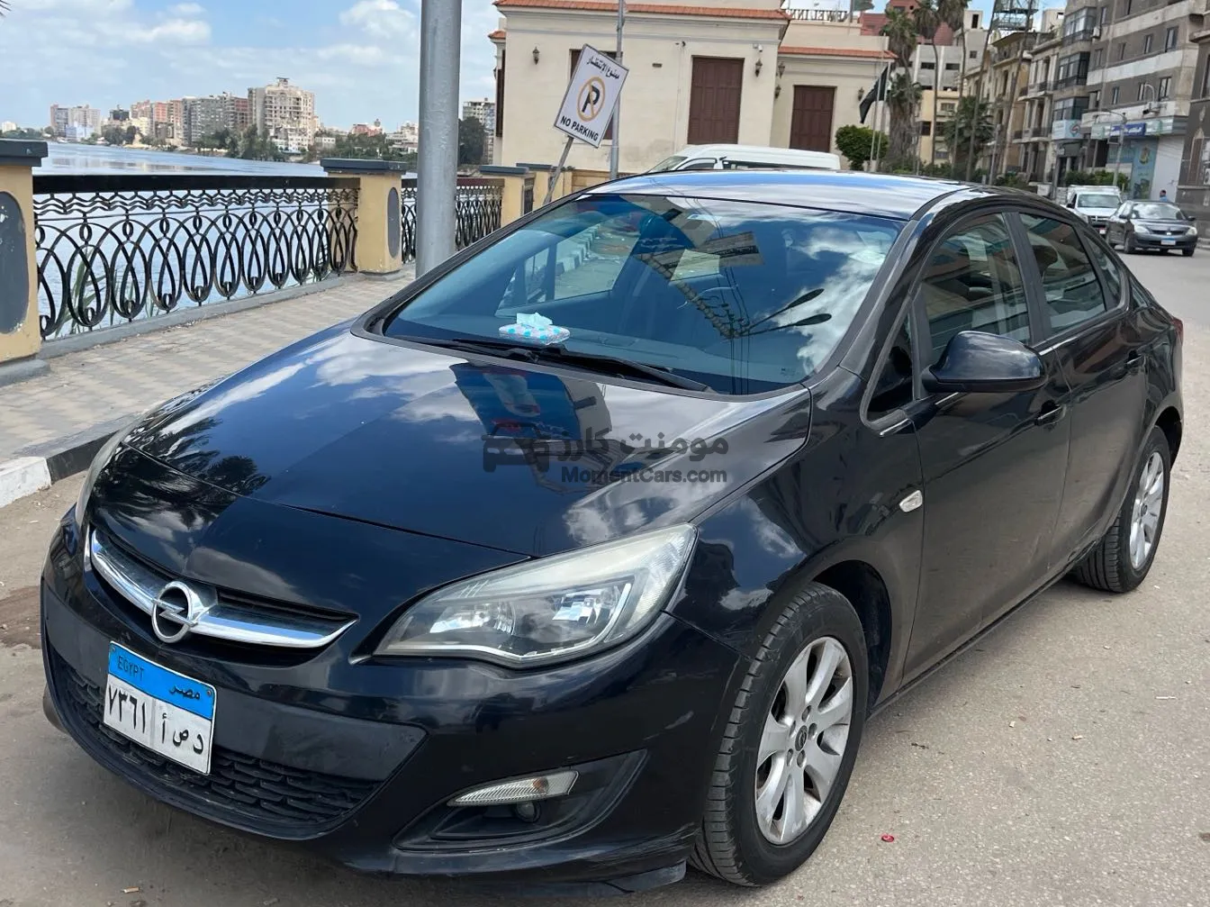 أوبل أسترا 2016 سيدان اتوماتيك للبيع