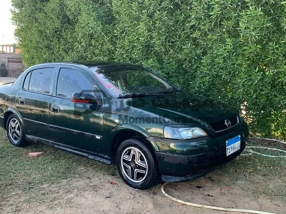 أوبل أسترا 2000 مستعملة للبيع بناقل حركة يدوي