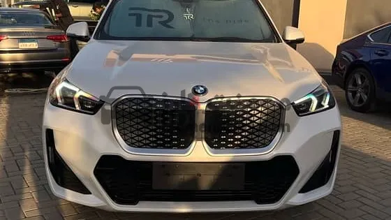 BMW iX1 2025 M Sport كهرباء كسر زيرو