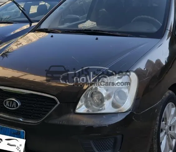 كيا كارينز 2015 أتوماتيك - 165 ألف كم - فرش جلد