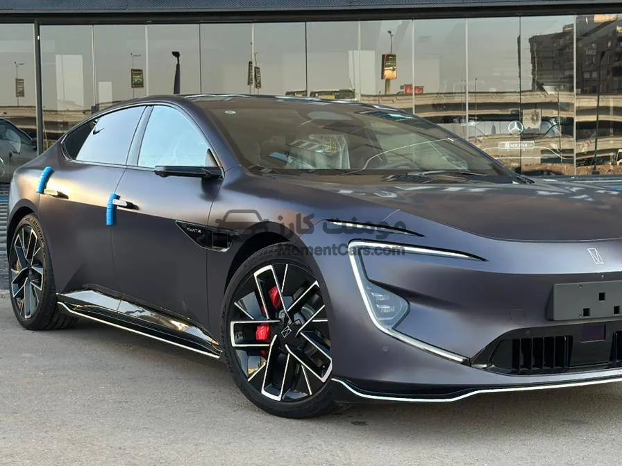 افاتر 12 ماستر 2025 كهرباء AWD للبيع