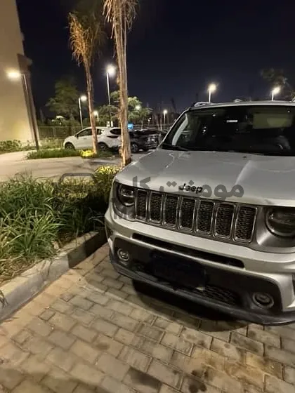 جيب رينيجيد 2021 الفئة الثالثة 1400cc أوتوماتيك للبيع