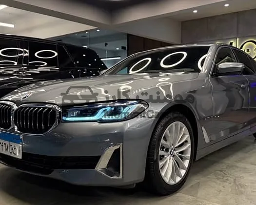 BMW 520 Luxury 2021 للبيع 50 ألف كم سقف بانوراما