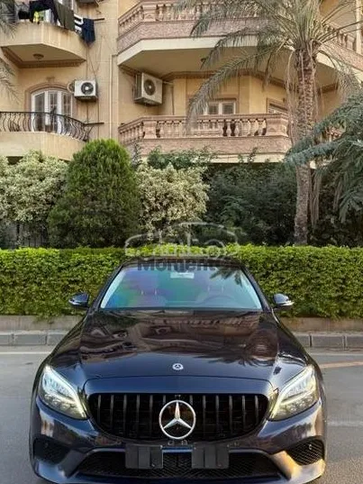 مرسيدس C180 2019 كلاسيك 110,000 كم للبيع