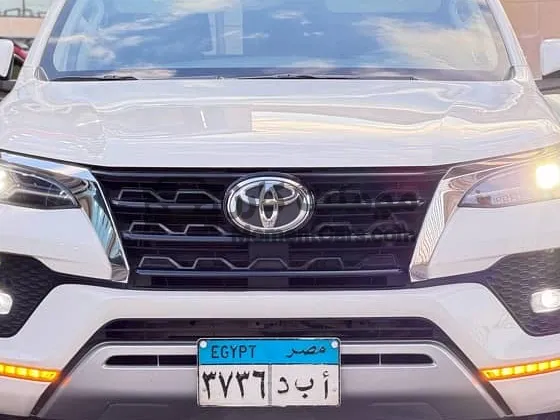 تويوتا فورتشنر 2024 إيجيبشن 69 ألف كم ضمان وكيل