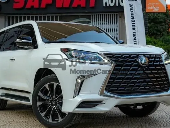 استون مارتن DBS 2019 اتوماتيك 12000 كم للبيع