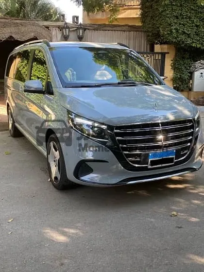 مرسيدس فيانو 2025 كسر زيرو 5000 كم للبيع