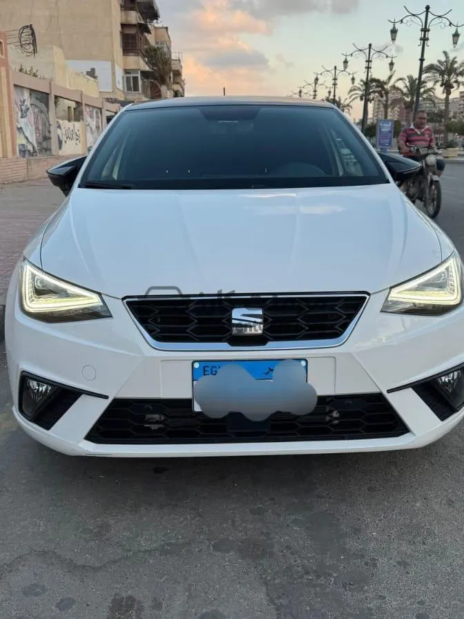 سيات ابيزا 2023 FR فتحة سقف اتوماتيك