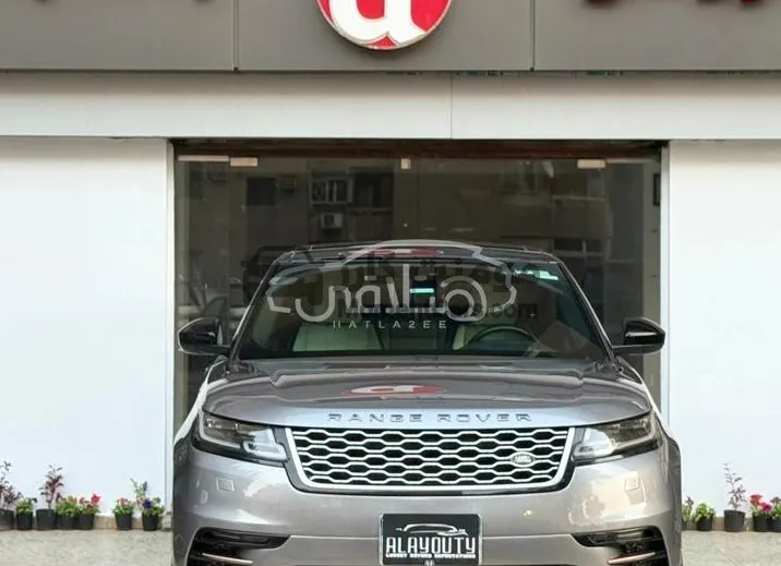 لاند روفر فيلار 2024 كسر زيرو للبيع