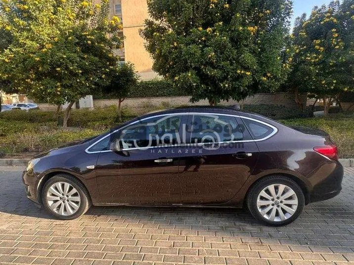 اوبل أسترا 2020 أتوماتيك بحالة ممتازة للبيع