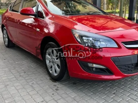 اوبل أسترا 2000 اتوماتيك 1600cc للبيع