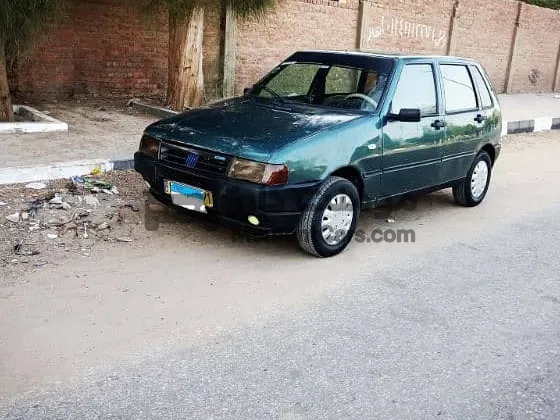 فيات اونو 1993 إيطالي 1000 سي سي موفرة جدا للبيع
