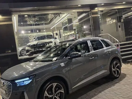 أودي Q4 إي ترون 2024 كهرباء زيرو للبيع