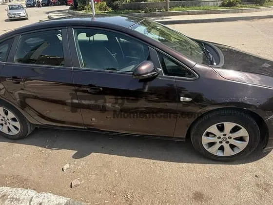 اوبل استرا 2017 انجوي اتوماتيك - 150,000 كم