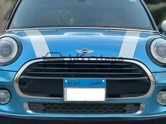 ميني كوبر 2017 هاتشباك 5 أبواب أوتوماتيك للبيع