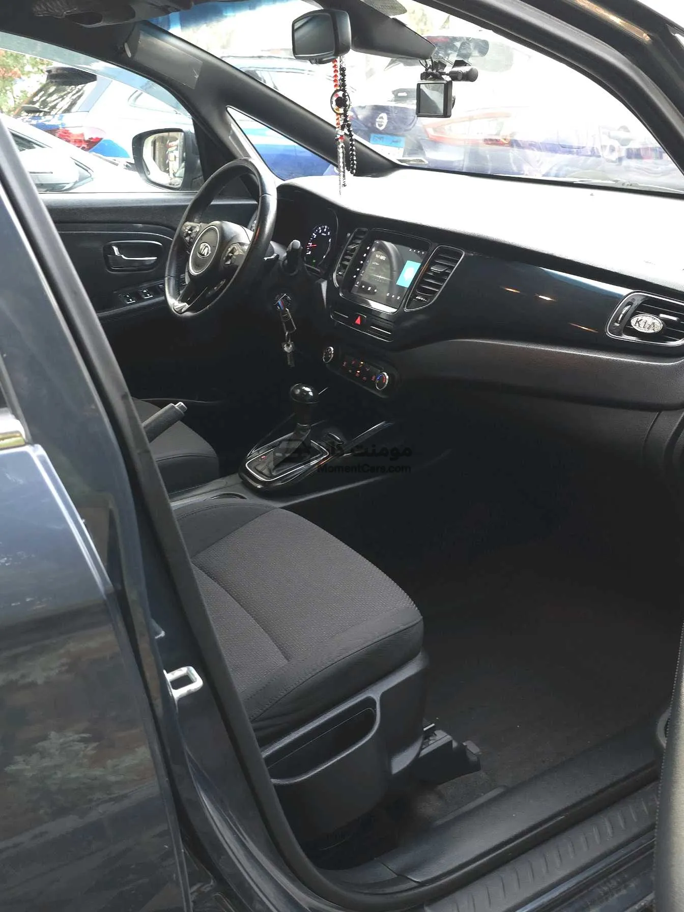 كيا كارينز 2015 اتوماتيك - 130 ألف كم