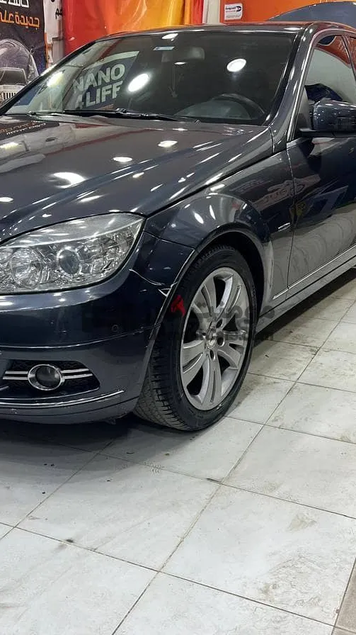 مرسيدس C180 2010 فابريكة بالكامل للبيع