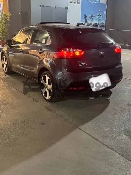 كيا ريو 2014 أعلى فئة فتحة سقف للبيع