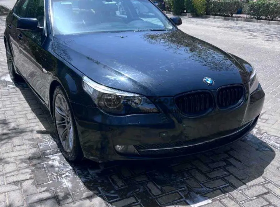 بي ام دبليو 523i 2010 اتوماتيك سيدان للبيع