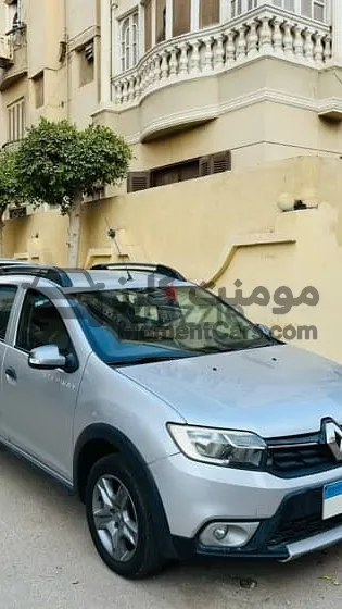 رينو سانديرو ستيب واي 2018 اتوماتيك 79 ألف كم فابريكة