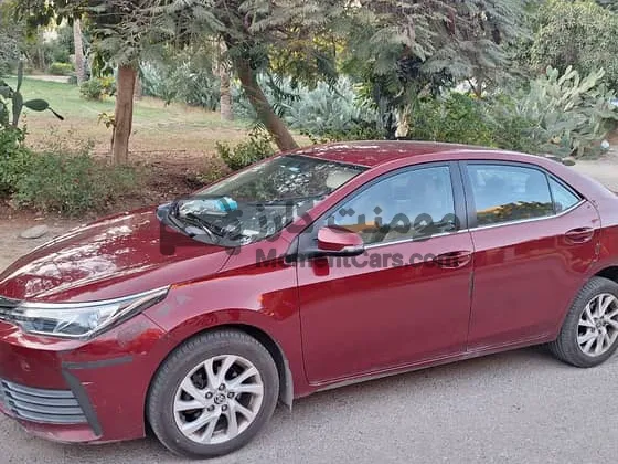 تويوتا كورولا 2017 صيانات وكالة عداد 110 ألف بدون رش