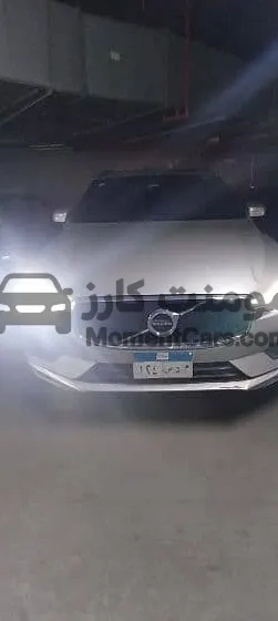 فولفو XC60 2021 أول مالك - استعمال راقي للبيع