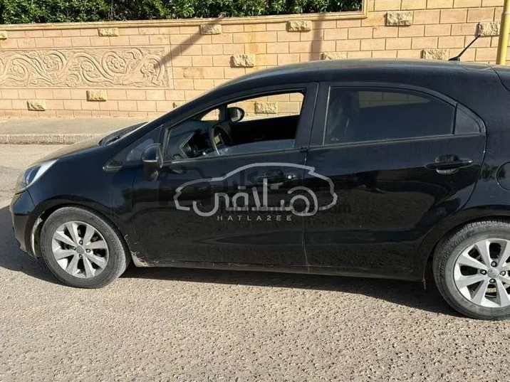 كيا ريو 2015 هاتشباك 1400cc للبيع