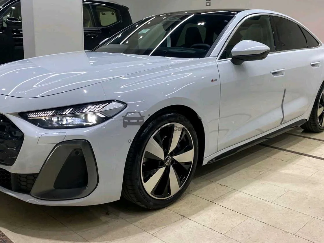 أودي A5 S-Line 2025 جديدة سيدان