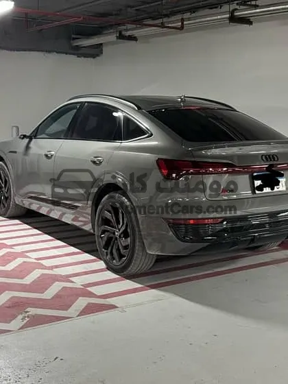 أودي Q8 إي-ترون 2024 للبيع كسر زيرو 9500 كم