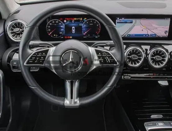 مرسيدس A180 سيدان 2023 بروجريسيف هايبرد للبيع