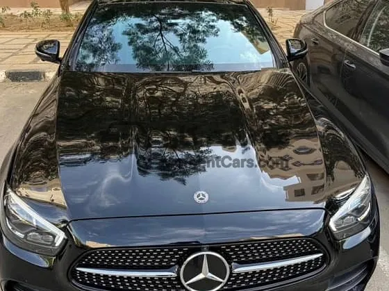 مرسيدس E200 AMG 2021 فابريكة عداد قليل للبيع