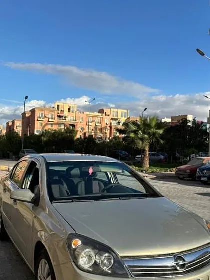 اوبل استرا 2009 كاملة اتوماتيك للبيع