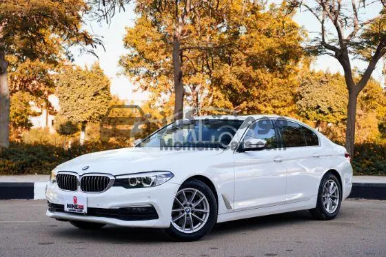 بي ام دبليو 520i 2021 وكيل - 68 ألف كم للبيع