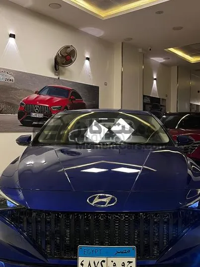 هيونداي إلنترا CN7 2021 اتوماتيك جلد فتحة سقف