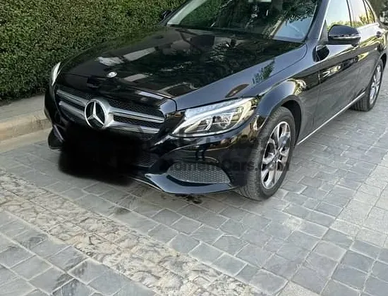مرسيدس C180 2017 - أول يد - صيانة توكيل - للبيع