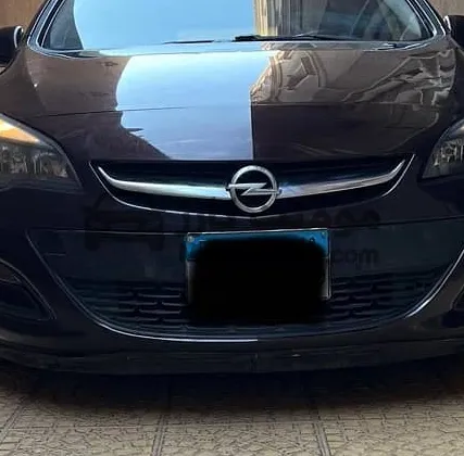 أوبل أسترا Enjoy 2014 اتوماتيك - حالة ممتازة