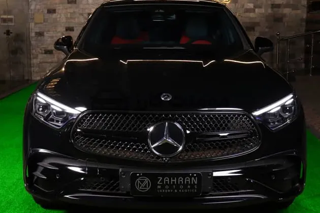 مرسيدس GLC 300 AMG 2024 كسر زيرو للبيع