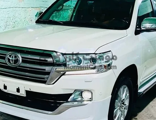 تويوتا لاند كروزر GXR 2019 فابريكة للبيع 119 ألف كم