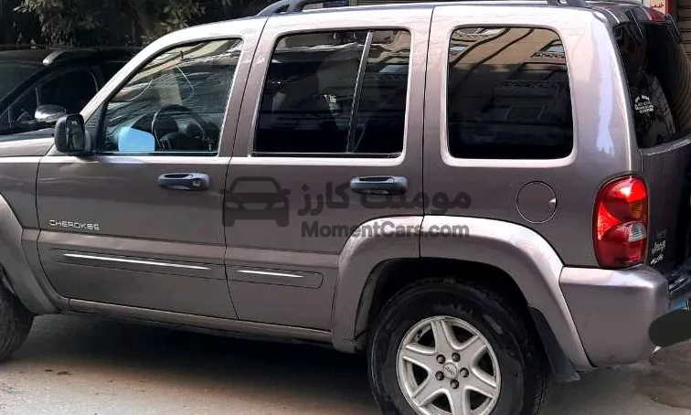 جيب ليبرتي 2003 6 سلندر 3.7L اتوماتيك