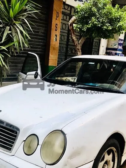 مرسيدس E200 موديل 2000 اتوماتيك للبيع