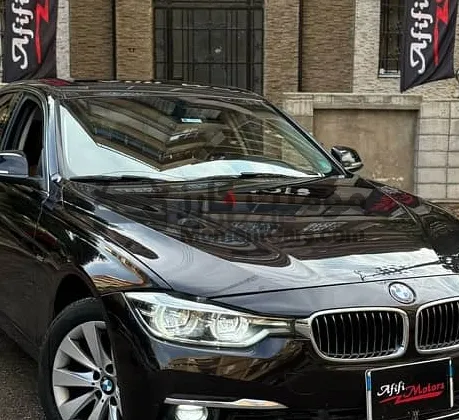 بي ام دبليو 318i موديل 2018 للبيع