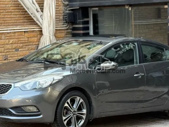كيا سيراتو 2017 للبيع 99 ألف كم حالة ممتازة