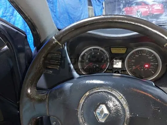 رينو ميجان 2006 اتوماتيك بصمة حالة ممتازة للبيع