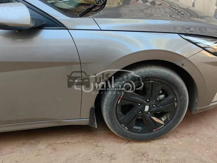 هيونداي إلنترا CN7 2021 فئة ثالثة اتوماتيك